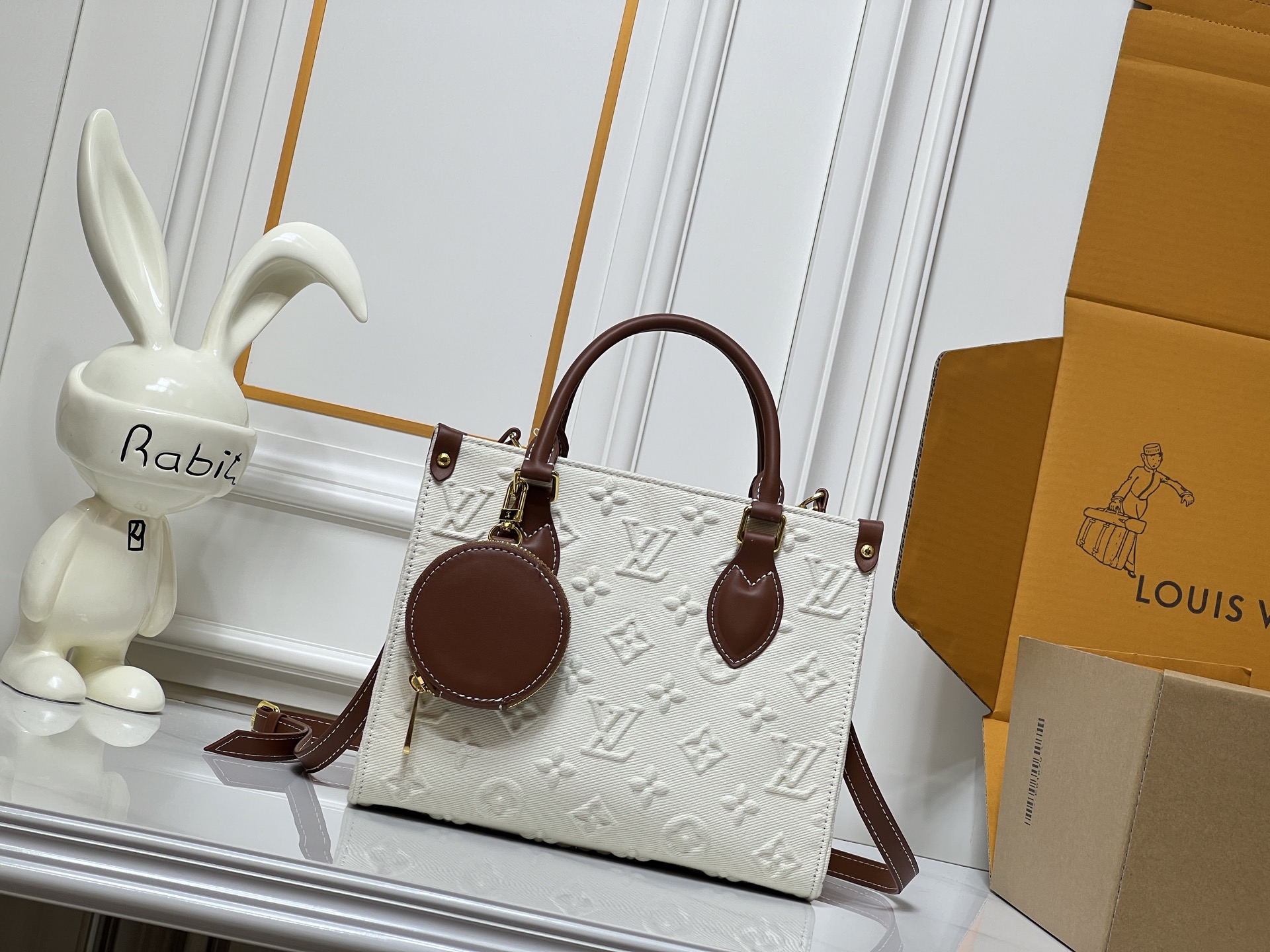 Louis Vuitton LV Classic Handbag Premium Canvas Model M13344 Detachable Strap Luxury Daily Wear Premium Quality